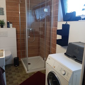 Monteurzimmer: Bad mit Waschmaschine - Ferienwohnung/Monteurwohnung auf dem Land 