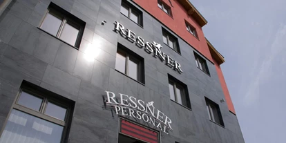 Monteurwohnung - PLZ 2482 (Österreich) - Aussenansicht Gebäude - rooms2rent