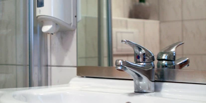 Monteurwohnung - PLZ 2482 (Österreich) - Badezimmer - rooms2rent