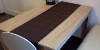 Monteurwohnung - PLZ 90562 (Deutschland) - Küche mit Esstisch und Bänken  - Miabon123