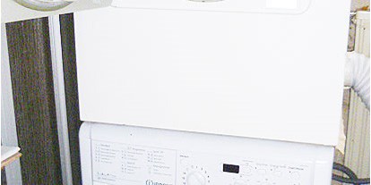 Monteurwohnung - Zimmertyp: Einzelzimmer - PLZ 91802 (Deutschland) - Kostenlose Benutzung unserer Waschmaschine/Trockner im Waschraum möglich. - Landhotel Falkenhof