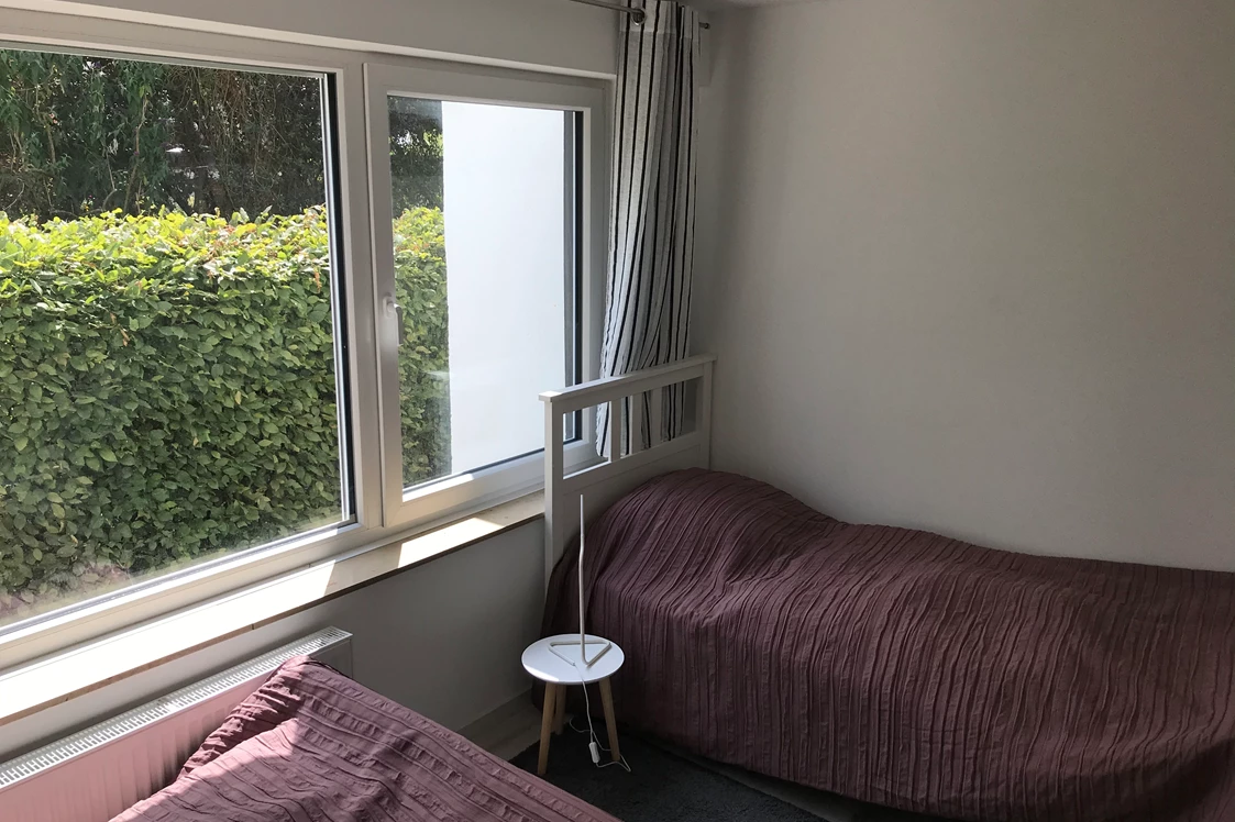 Monteurzimmer: Schlafzimmer mit zwei Einzelbetten - Bonn, Bunsenstraße Verkehrsgünstig nach Bonn und Köln