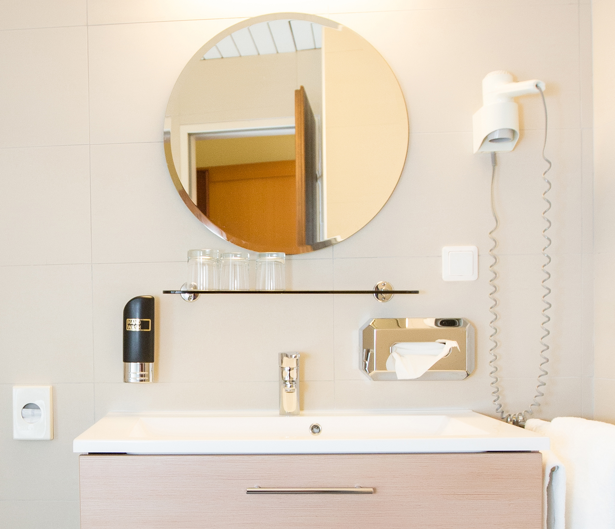 Monteurwohnung - Badezimmer: eigenes Bad - Niederösterreich - Badezimmer - Just rooms Reinisch