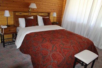 Monteurzimmer: Doppelbett - Hotel Tannenhof