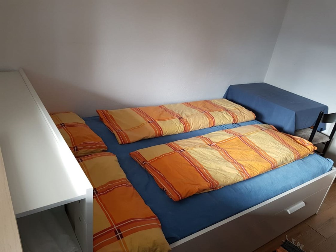 Monteurzimmer: Beispiel für Doppelbett - Schwaigern bei Heilbronn 2 Zimmer in Einfamilienhaus 