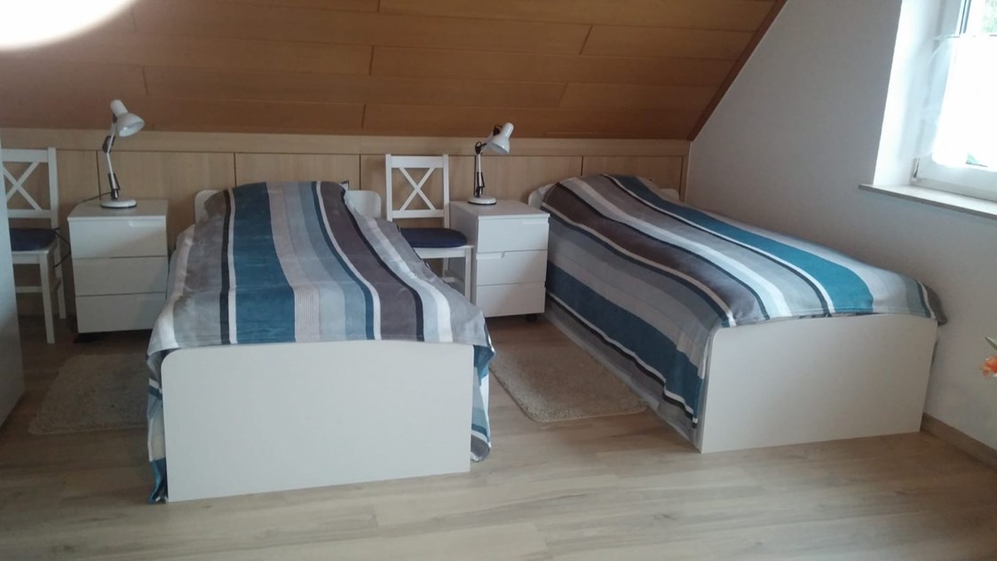 Monteurzimmer: Zwei-Bett-Zimmer ost - Gästehaus Lützelbach