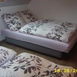 Monteurzimmer: Schlafzimmer II mit aufgekapptem Schlafsofa - Haus Weda