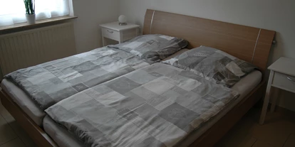 Monteurwohnung - Oberhausen (Oberhausen, Stadt) - Schlafzimmer unten - Ferienwohnung Alstaden