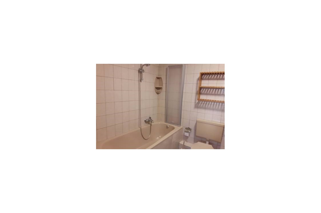 Monteurzimmer: Badezimmer - Ferienwohnung Alstaden