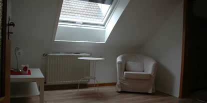 Monteurwohnung - Oberhausen (Oberhausen, Stadt) - Durchgangszimmer oben - Ferienwohnung Alstaden