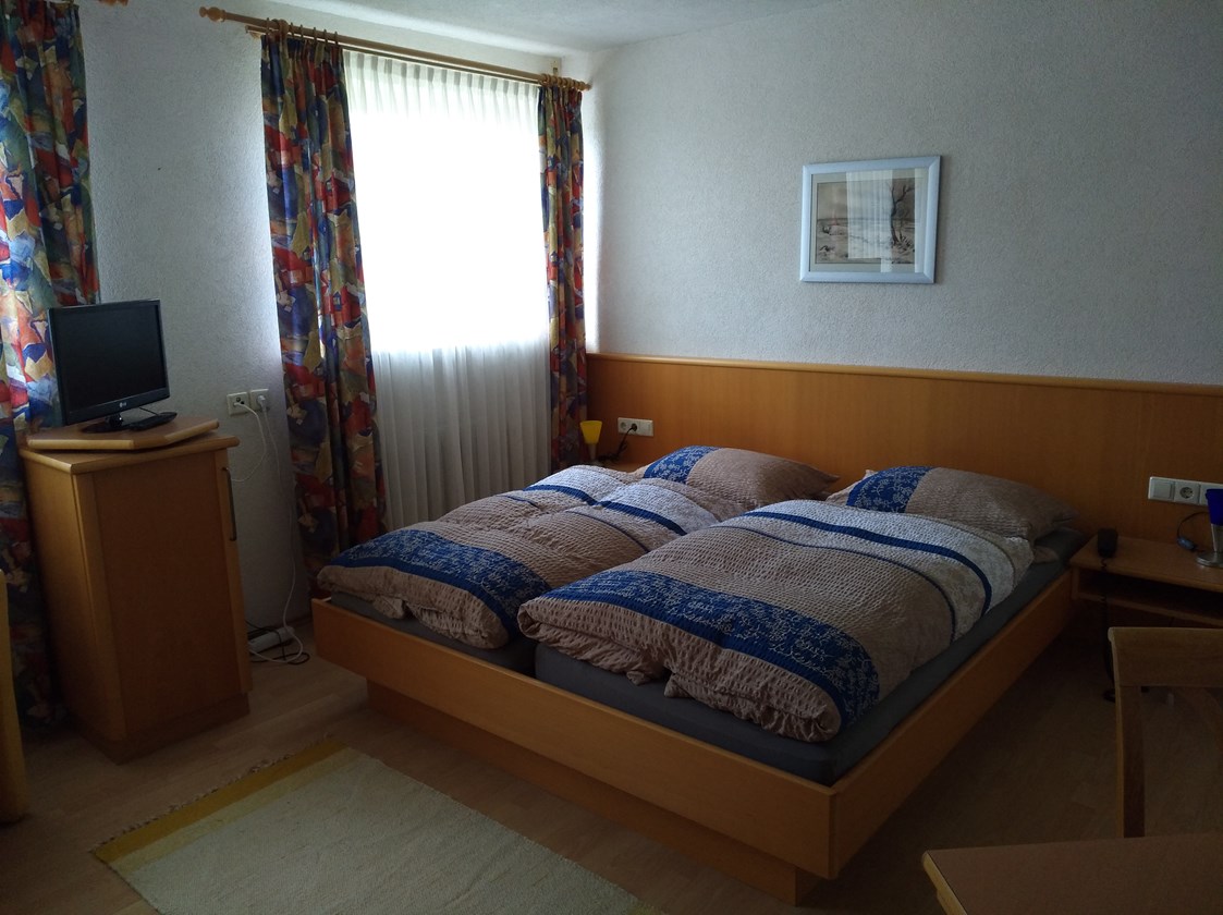 Monteurzimmer: Doppelzimmer auch als Einzelzimmer belegbar gegen aufpreis - Wohnen im Gruenen
