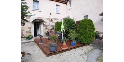 Monteurwohnung - Querfurt - Eingang zum Zimmer und Terrasse - Apartment Regina