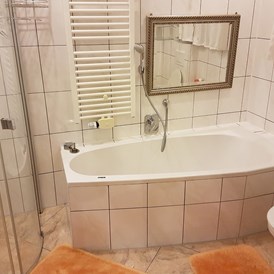 Monteurwohnung: Badezimmer - Monteurwohnungen - Haus Elfi