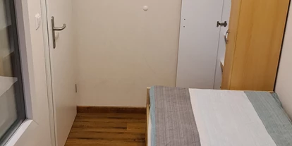 Monteurwohnung - Dinkelsbühl - 2er Apartment sparates Schlafzimmer - Schlafplatz mit Wäscheservice