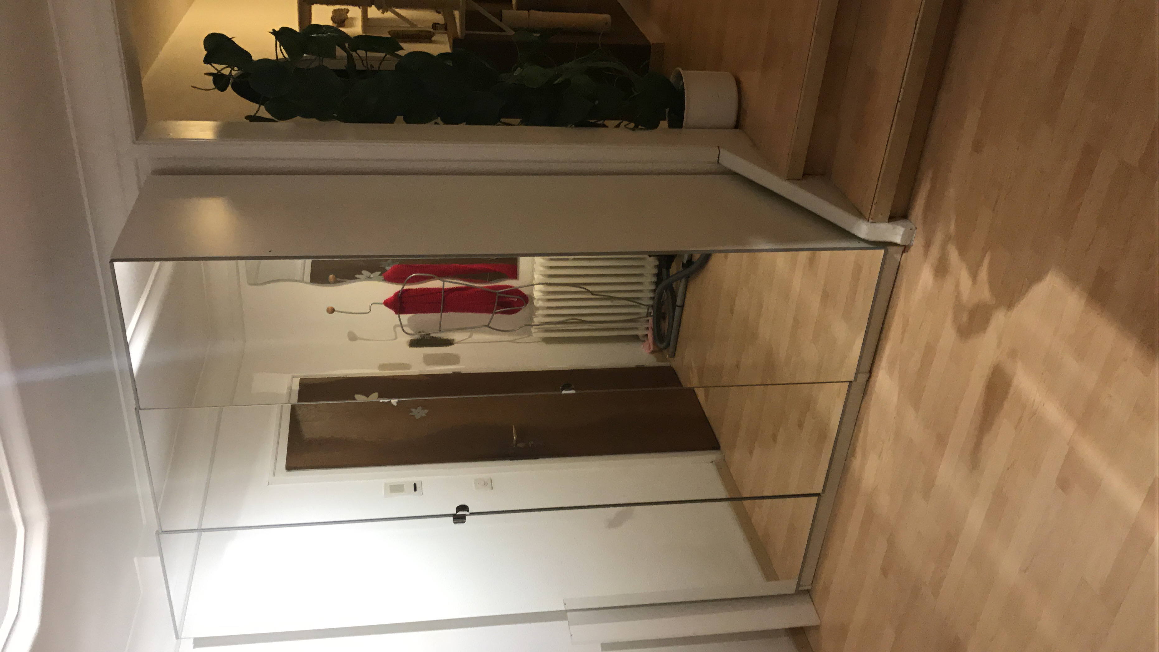 Monteurzimmer: Nino egli