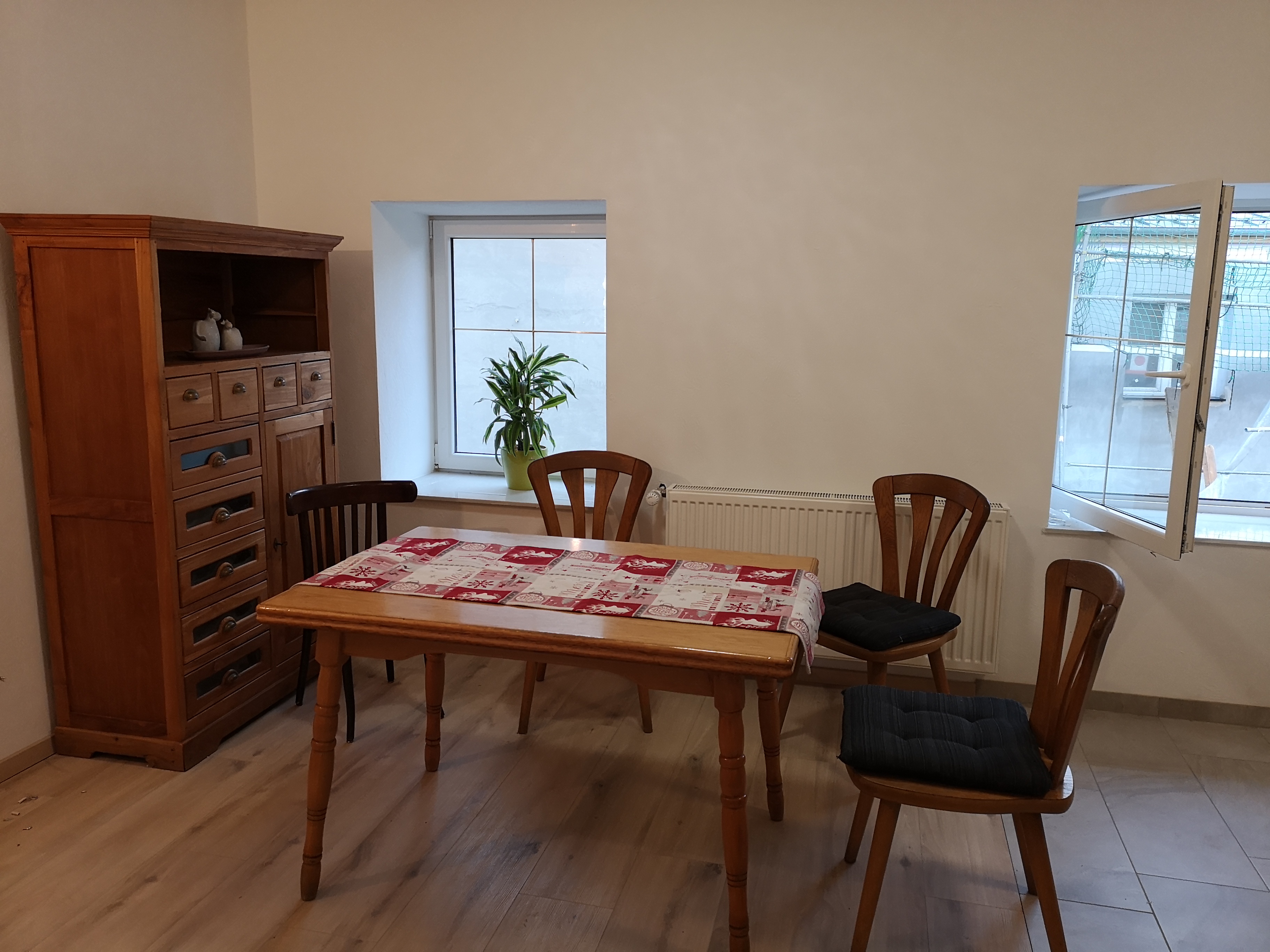 Monteurzimmer: großzügiger Essbereich  - Fam. Thiex