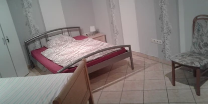 Monteurwohnung - Kaffeemaschine - Schleswig-Holstein - DZ mit TV, Schrank - Eddelak bei Brunsbüttel, Monteurzimmer
