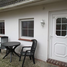 Monteurzimmer: Terrasse Appartment Haio - Wangerland Appartment "Zum alten Friesen"