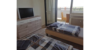 Monteurwohnung - Kühlschrank - Braunschweig - Mitten in der City von Salzgitter Lebenstedt! 1 ZW mit 2 Betten, Balkon, WLAN, Fernseher, Bad, Küche