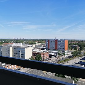 Monteurzimmer: Mitten in der City von Salzgitter Lebenstedt! 1 ZW mit 2 Betten, Balkon, WLAN, Fernseher, Bad, Küche