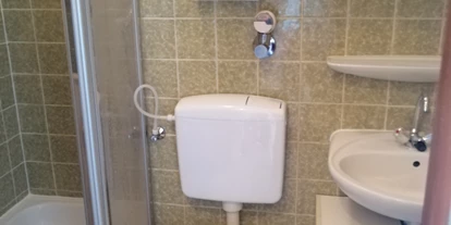 Monteurwohnung - Kühlschrank - Braunschweig - Mitten in der City von Salzgitter Lebenstedt! 1 ZW mit 2 Betten, Balkon, WLAN, Fernseher, Bad, Küche