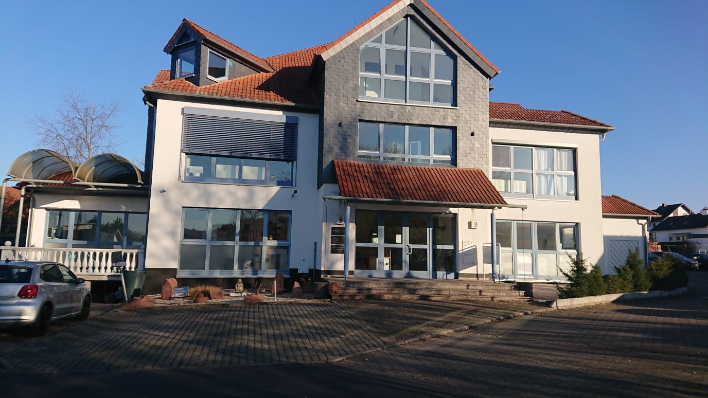 Monteurwohnung - Zimmertyp: Mehrbettzimmer - Hessen - Mega Monteurzimmer in Appartement mit 148 qm in Bleichenbach 38 km von Frankfurt am Main entfernt 