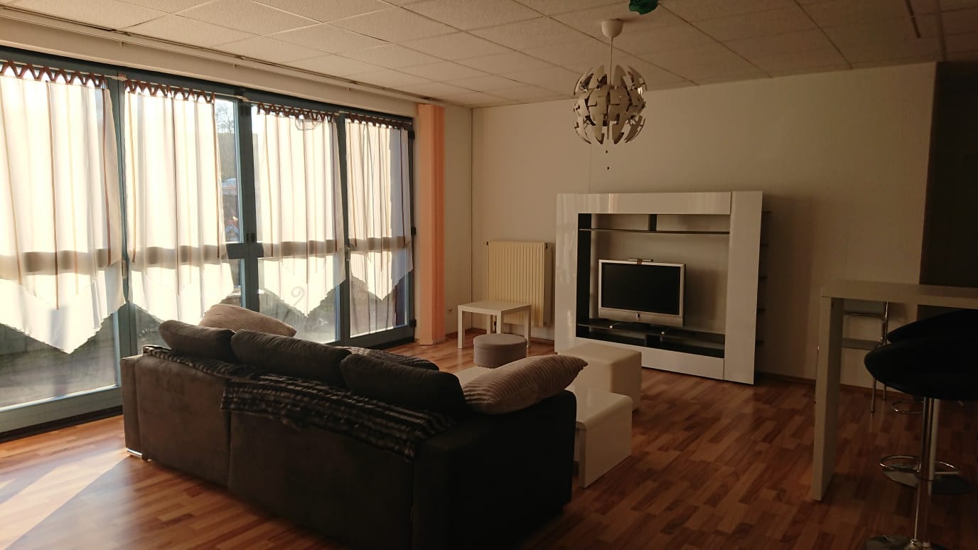 Monteurwohnung - Zimmertyp: Mehrbettzimmer - Hessen - Mega Monteurzimmer in Appartement mit 148 qm in Bleichenbach 38 km von Frankfurt am Main entfernt 