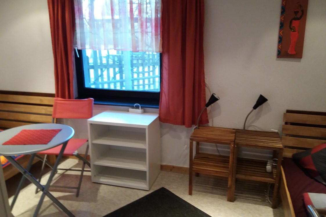 Monteurzimmer: 2 Einzelbetten - Wohnung Asterix: 2 Schlafzimmer mit je 2 Einzelbetten