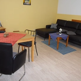 Monteurzimmer: Wohnbereich - Wohnung Idefix 1 SZ: 2 Einzelbetten