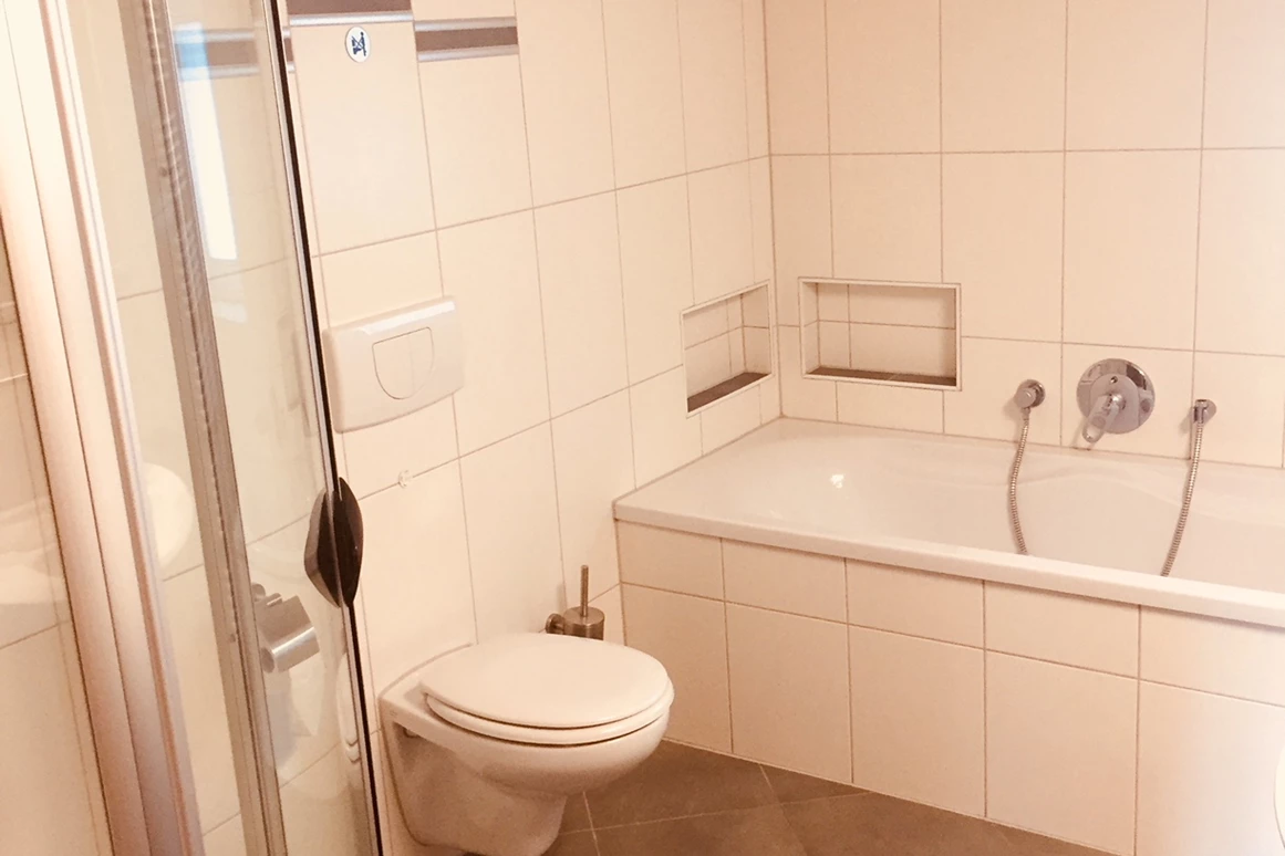 Monteurzimmer: Bad Ansicht 2 - Ferienwohnung "Altstadtblick" - top Ausstattung