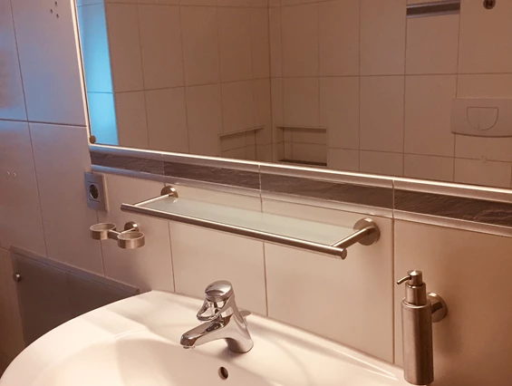 Monteurzimmer: Bad Ansicht 3 - Ferienwohnung "Altstadtblick" - top Ausstattung