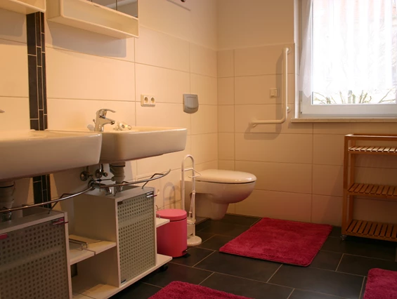Monteurzimmer: Bad Ansicht 2 - Ferienhaus Abel - top Ausstattung, zentrale Lage