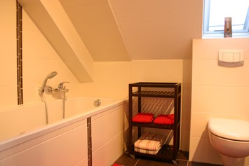 Monteurzimmer: Wohnung Dachgeschoss, klein Ansicht 3 - Ferienhaus Abel - top Ausstattung, zentrale Lage