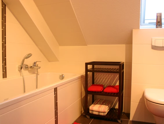 Monteurzimmer: Wohnung Dachgeschoss, klein Ansicht 3 - Ferienhaus Abel - top Ausstattung, zentrale Lage