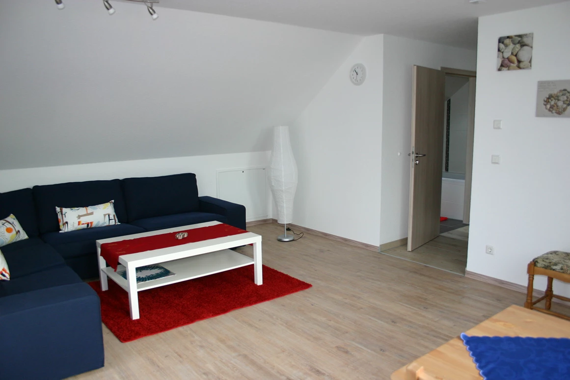 Monteurzimmer: Wohnung Dachgeschoss groß, Ansicht 2 - Ferienhaus Abel - top Ausstattung, zentrale Lage