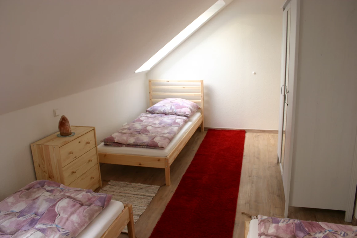 Monteurzimmer: Wohnung Dachgeschoss groß, Ansicht 6 - Ferienhaus Abel - top Ausstattung, zentrale Lage
