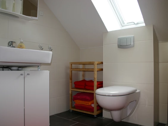 Monteurzimmer: Wohnung Dachgeschoss groß, Ansicht 8 - Ferienhaus Abel - top Ausstattung, zentrale Lage
