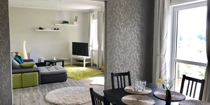 Monteurwohnung - Bettwäsche: Bettwäsche gegen Gebühr - Deutschland - Ess- und Wohnzimmer - Ferienwohnung Mecklenburg