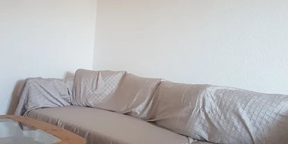 Monteurwohnung - PLZ 79312 (Deutschland) - Couch - Fewo am Hang
