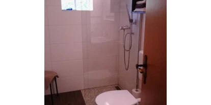 Monteurwohnung - Waschmaschine - Deutschland - Bad mir begehbarer Dusche - FeWo Gleiss Rieneck