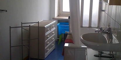 Monteurwohnung - PLZ 21035 (Deutschland) - Badezimmer mit Dusche - Zimmervermietung an der Messe