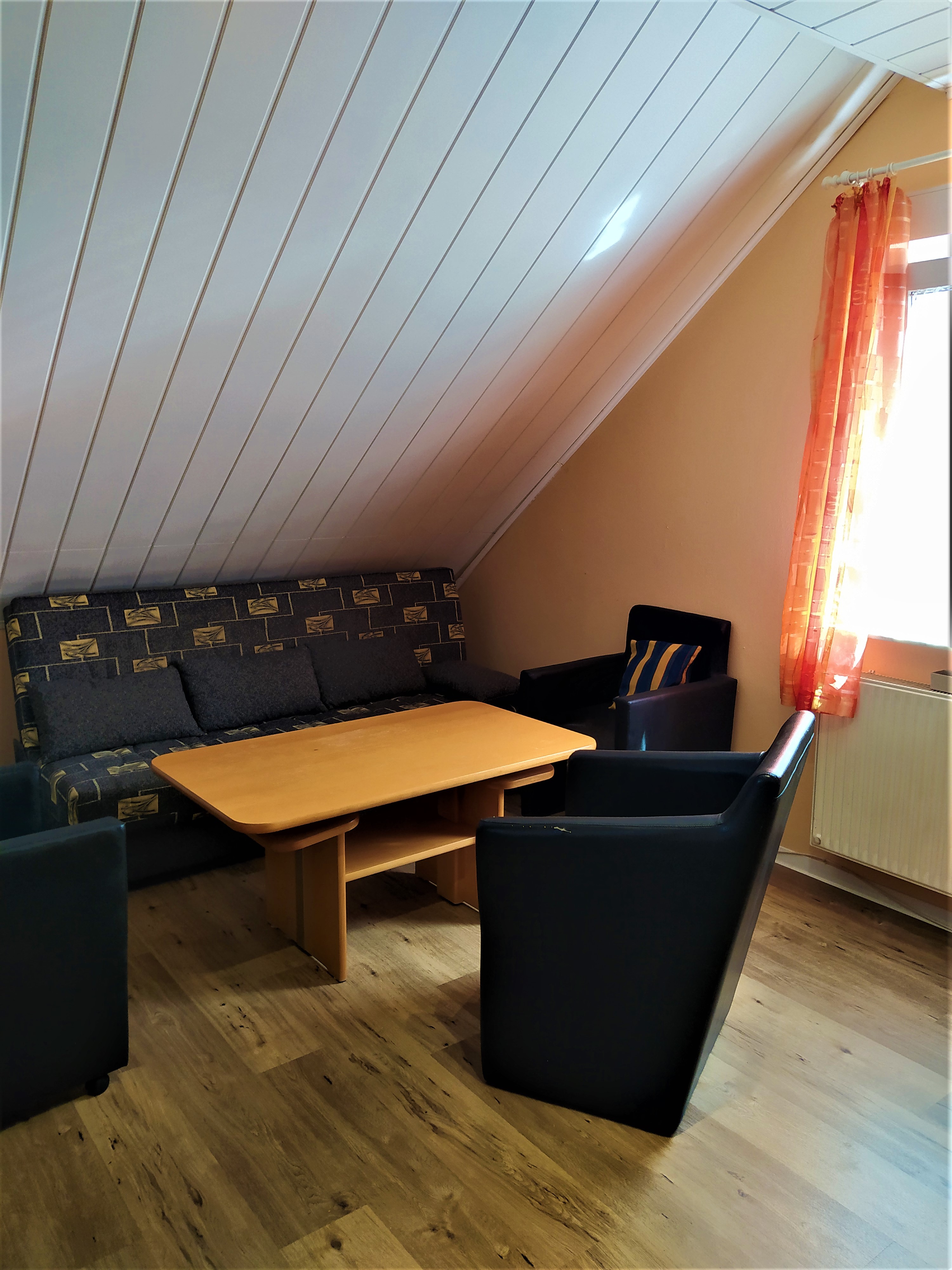 Monteurwohnung - PLZ 71665 (Deutschland) - beliebte Ferienwohnung  Monteurzimmer in 74354 Besigheim