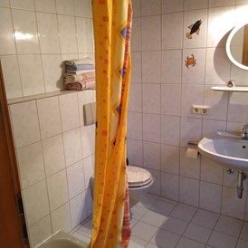 Monteurzimmer: Dusche und WC - Appartment im Grünen