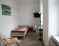 Monteurzimmer: Einzelzimmer mit Fernseher - McGoodnight - Monteurwohnung Nähe Dresden, bis zu 20 Personen